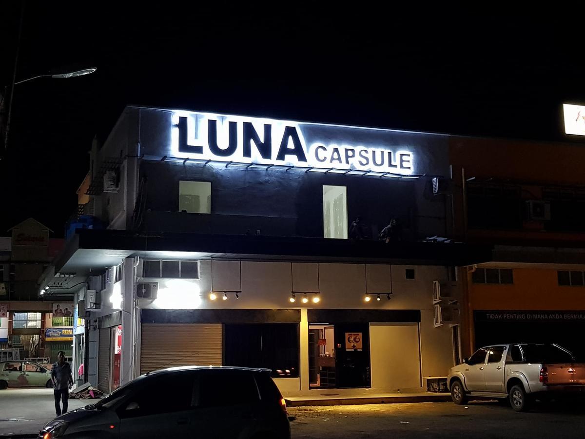 Luna Capsule Semporna Exterior photo